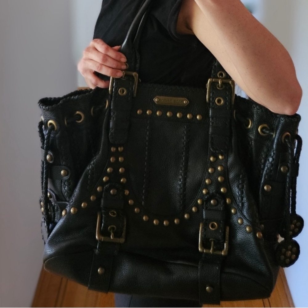 🔥Unique Isabella Fiore XL Shoulder Bag Black Leather